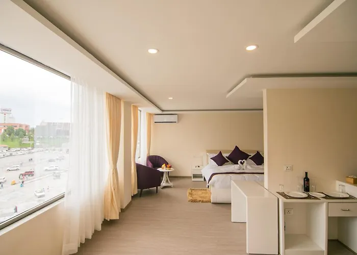 Black Diamond - Transit Point Inside Airport Hotel