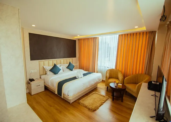 Black Diamond - Transit Point Inside Airport 4* Katmandou