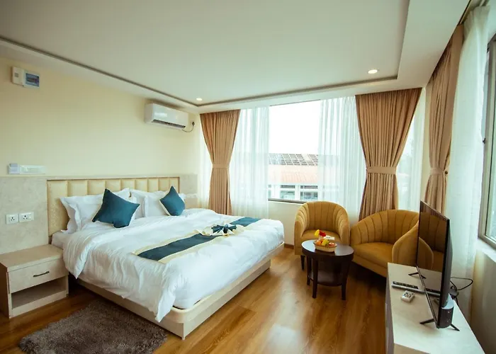 Black Diamond - Transit Point Inside Airport Hotel Katmandou