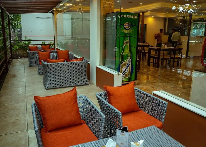 Hotel Black Diamond - Transit Point Inside Airport